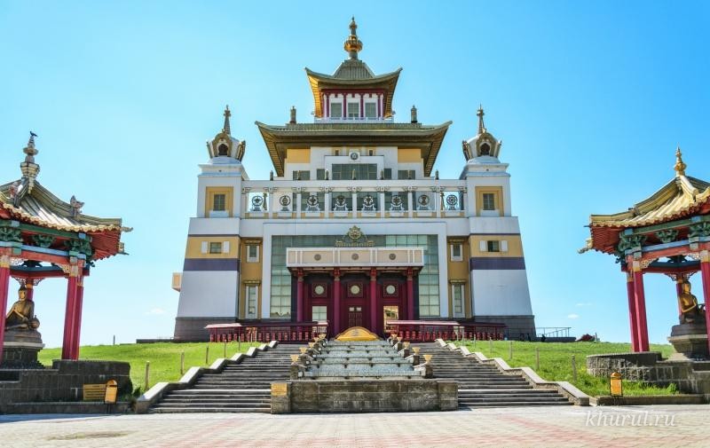 At the Central Khurul of Kalmykia “The Golden Abode of Buddha Shakyamuni,” Rituals Continue Aimed at Health, Removing Obstacles, and the Swift End of the Pandemic