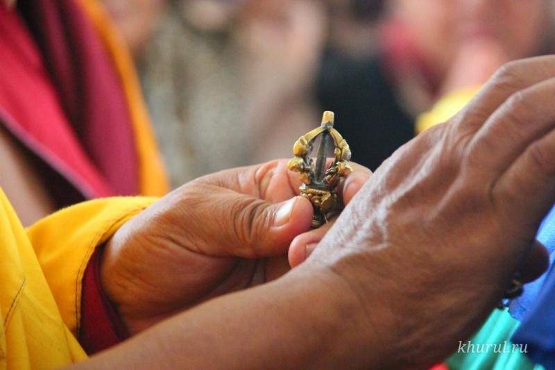 Neden Chakchod — Veneration and Offering to the Buddha and the 16 Arhats