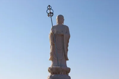 A statue of the bodhisattva Kshitigarbha was consecrated in the Yashkul district of Kalmykia