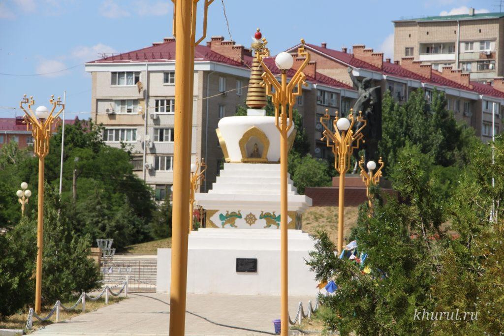 The Buddha, the Teaching, and the Sangha Cannot Be Desecrated