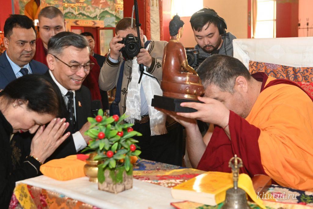 The Ambassador Extraordinary and Plenipotentiary of Nepal to the Russian Federation, Mr. Milan Raj Tuladhar, took part in the festive prayer service at the Central Khurul