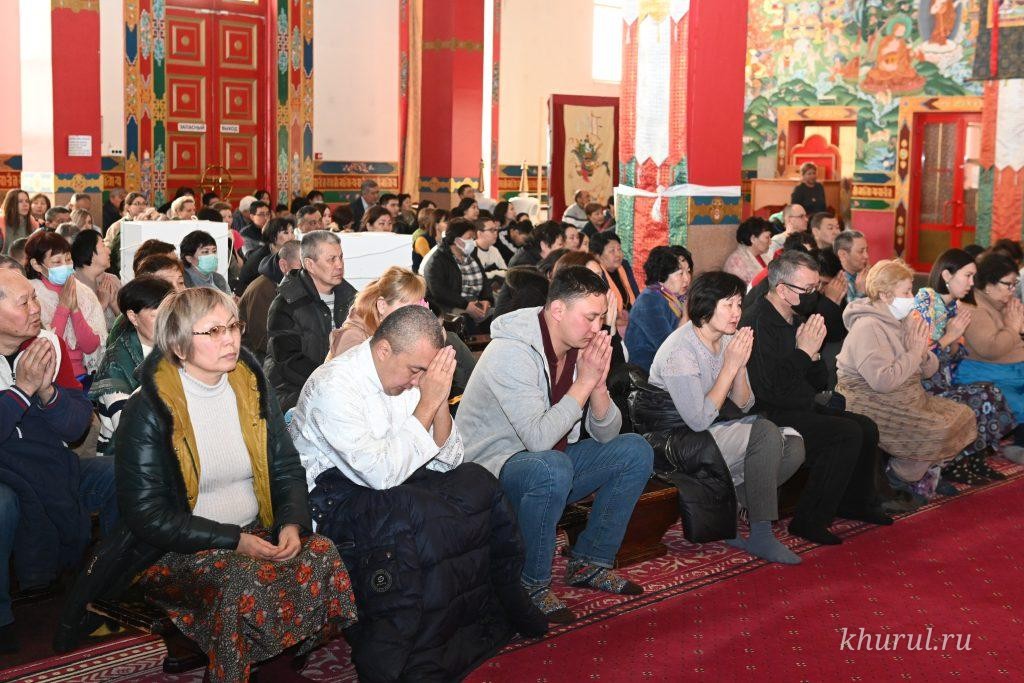 The Ambassador Extraordinary and Plenipotentiary of Nepal to the Russian Federation, Mr. Milan Raj Tuladhar, took part in the festive prayer service at the Central Khurul