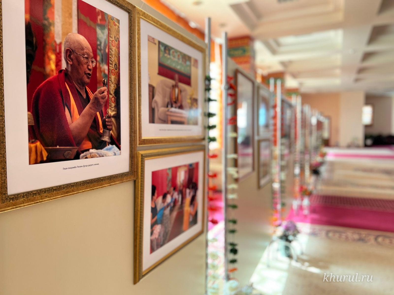 A photo exhibition dedicated to the memory of Geshe Lharampa Tenzin Dugda is being held at the Central Khurul