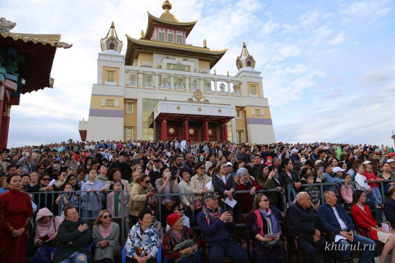 A Musical Offering to the Three Jewels Was Held in Elista