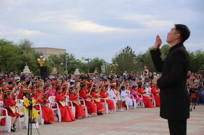 A Musical Offering to the Three Jewels Was Held in Elista