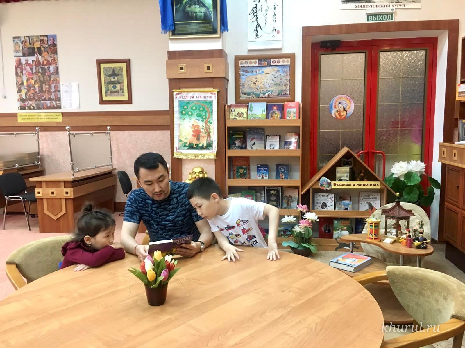 Today Russia Celebrates Librarians’ Day