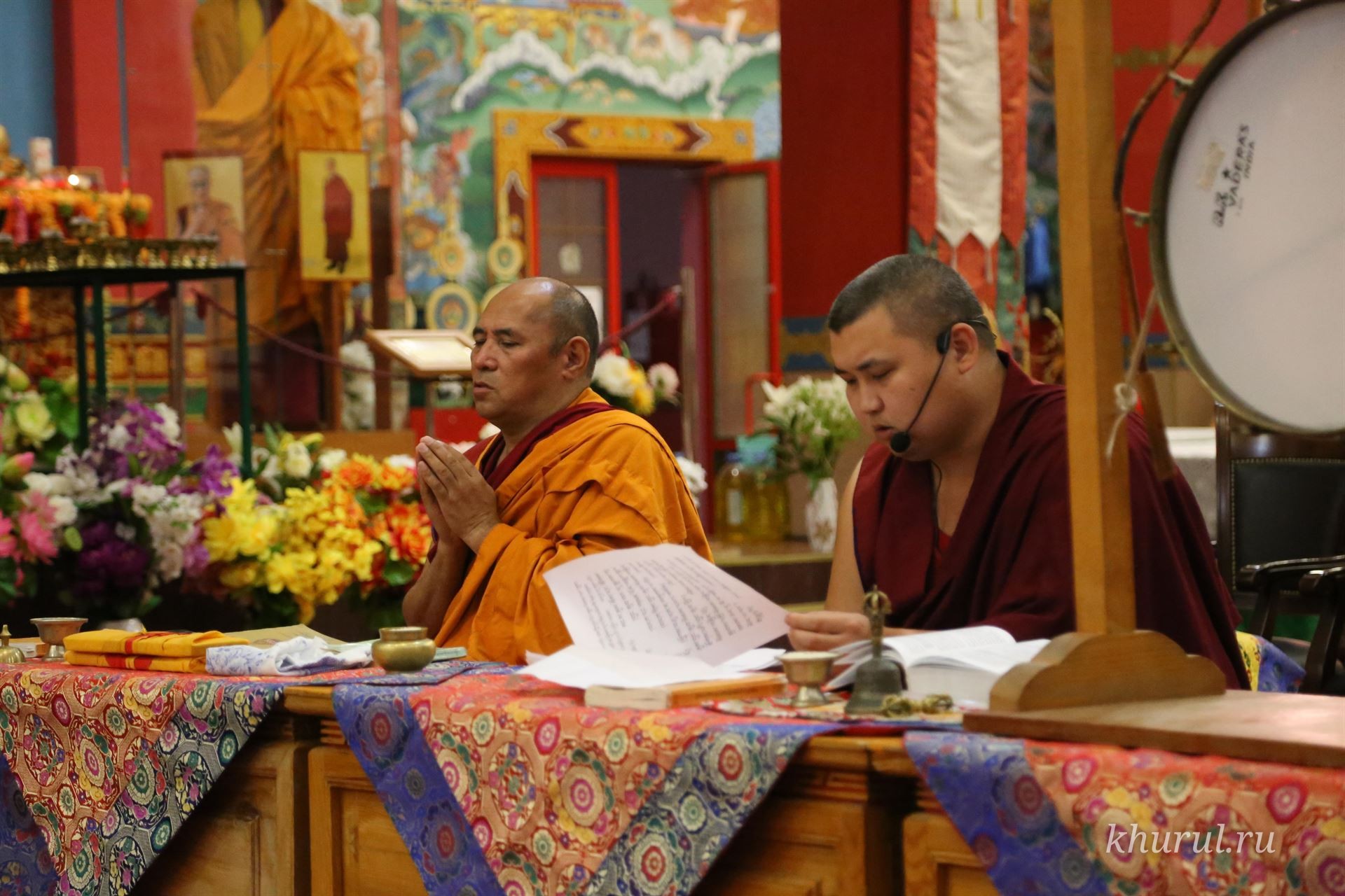 The Venerable Geshe Tenzin Loden Conferred the One-Day Mahayana Vows