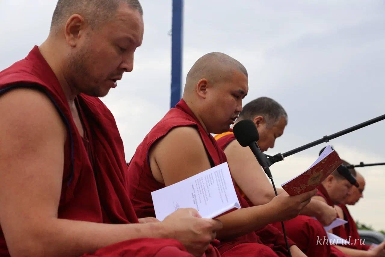 On June 18, the annual “Һazr täklhn” rite will be held at the “Lonely Poplar”