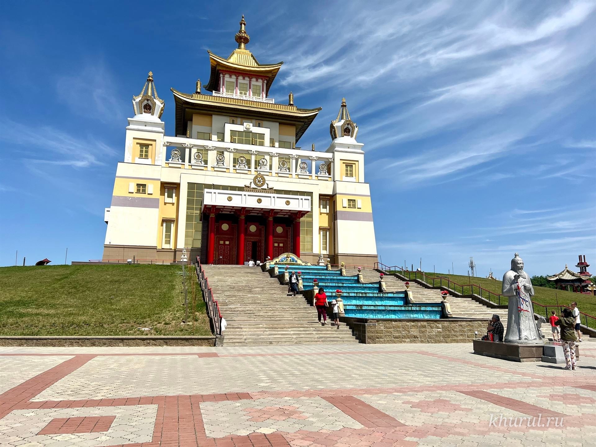 The Monastic Sangha congratulates all residents on the Day of the Republic of Kalmykia