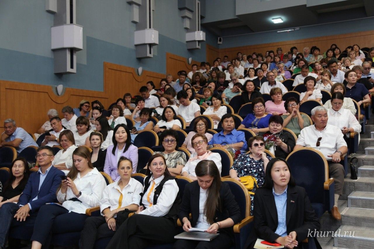 The Head of the Central Khurul Administration Took Part in the Region's August Conference of Educators