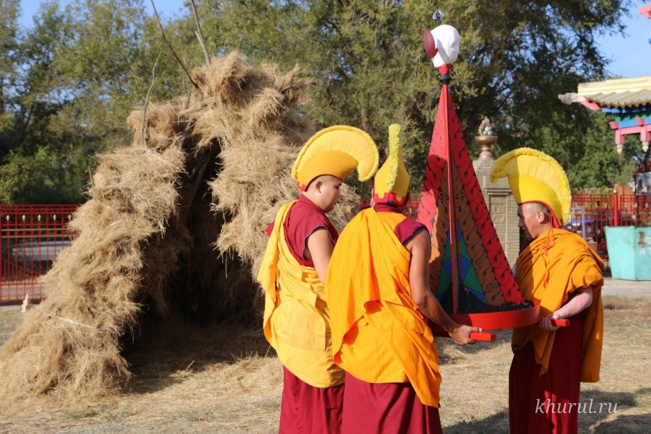 The Obstacle-Removing Ritual “Torgyak” Held by the Monks of the Central Khurul
