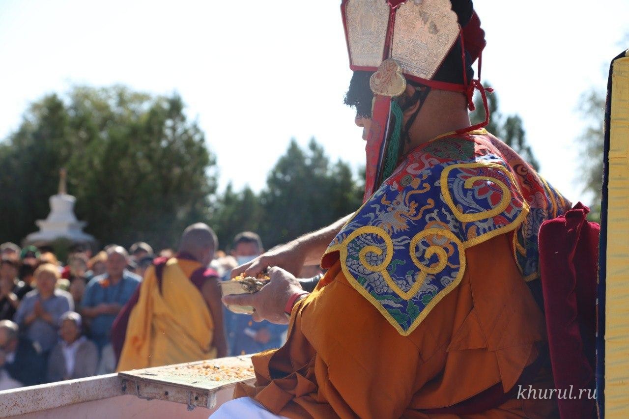 The Kalmyk People Made Offerings to the Deity of Fire. Today the Khurul Held Another “Jinseg” Ritual
