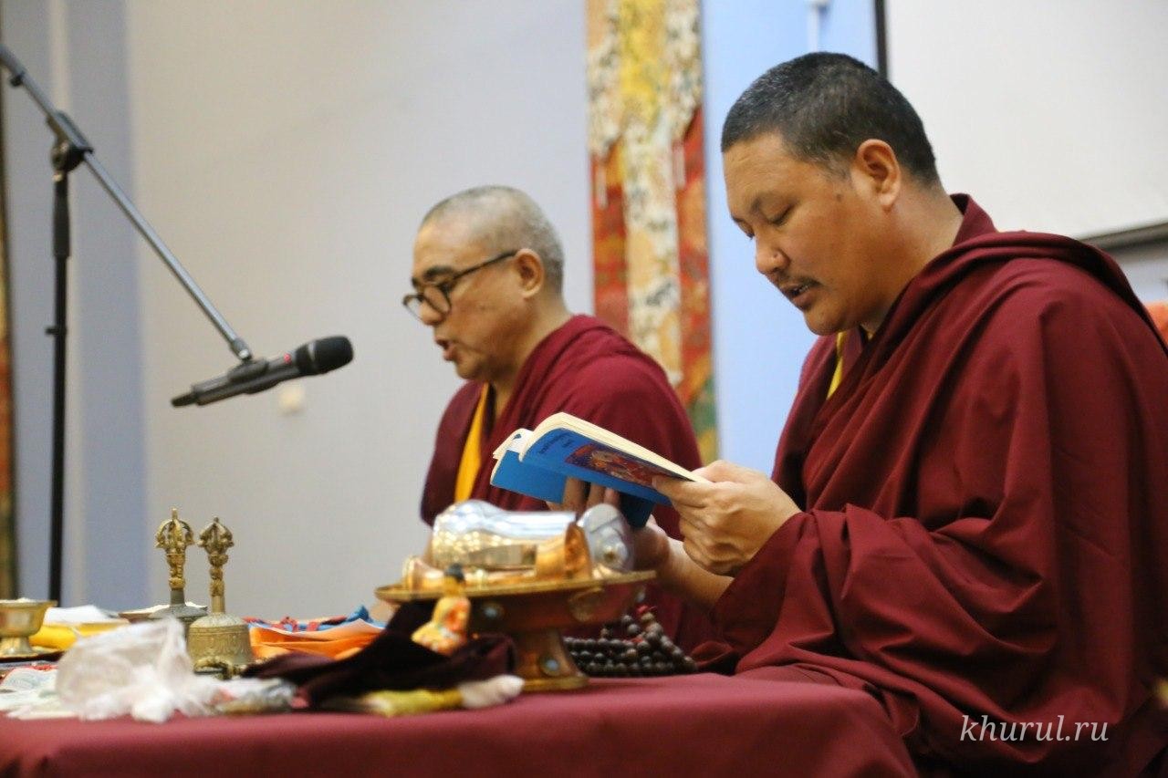 Today the faithful of Kalmykia offered their prayers to the Buddha of longevity - Amitayus