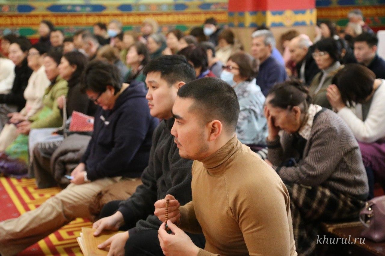 The first day of the Ik Yöräl (Monlam Chenmo) prayer assembly was held in Kalmykia today