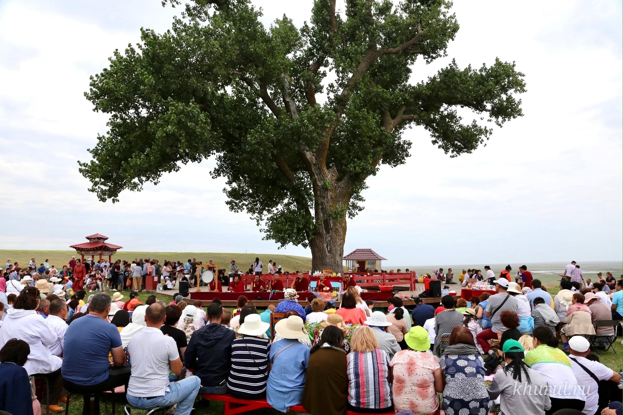 On the eve of the sacred month of Urs Sar, the monks of the Central Khurul will hold the rite of worshiping the earth 