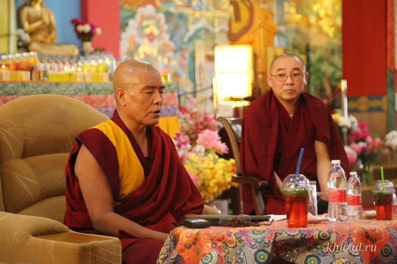 Taking the Refuge Vows… A Lecture by Geshe Lharampa Jagba Gyatso Was Held at “The Golden Abode of Buddha Shakyamuni”