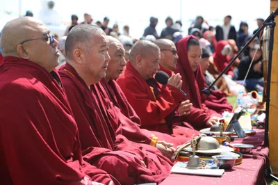 Today, the monks of the Central Khurul held the “Hazr Täklhn” rite at the Lonely Poplar.