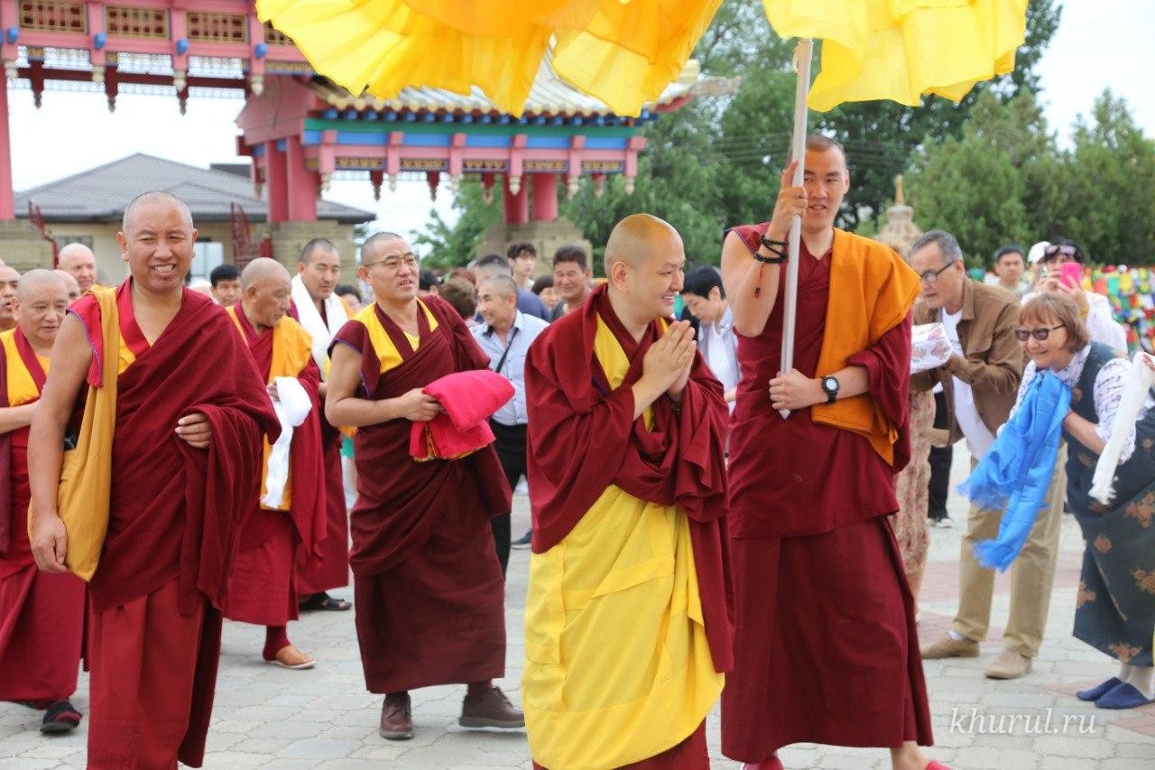 The Faithful of Kalmykia Solemnly Welcomed the Venerable Kundeling Rinpoche