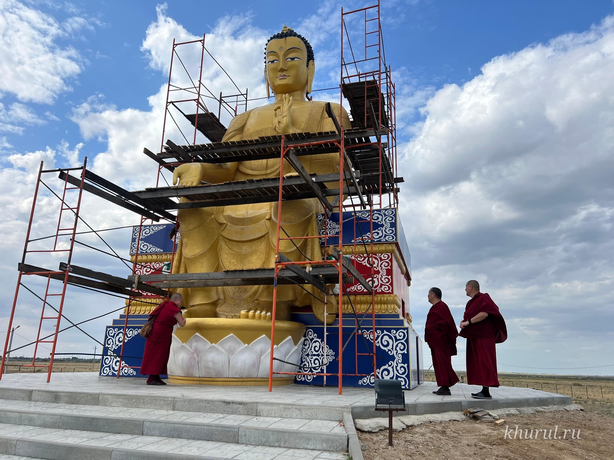 Shajin Lama of Kalmykia Visits the Lagan Dargyeling Khurul