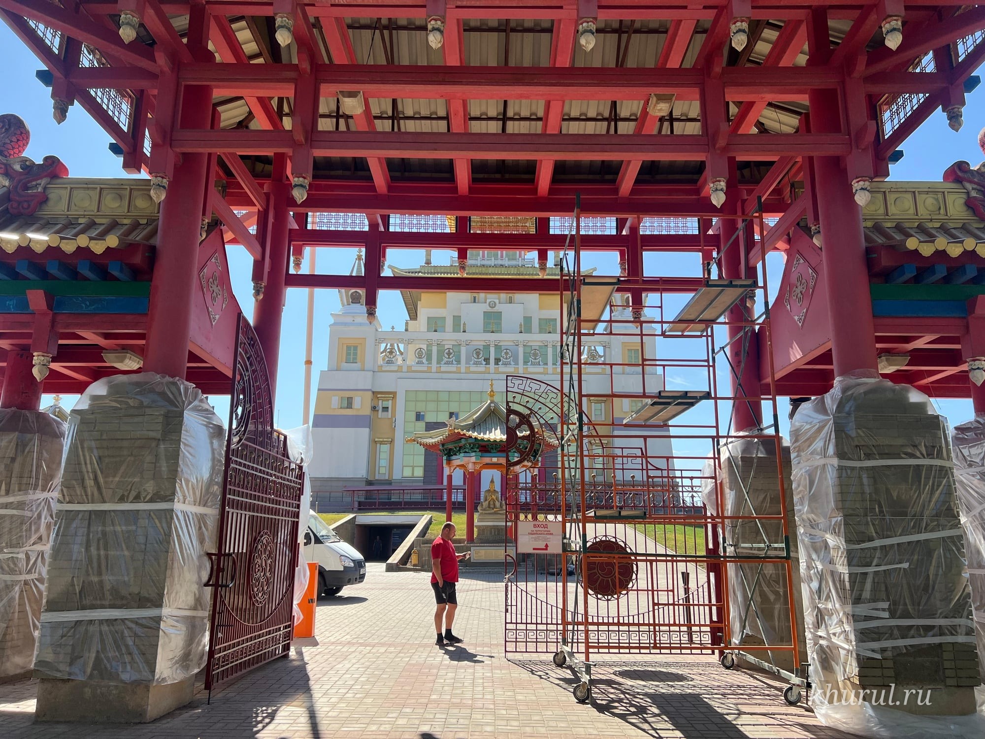 Restoration of all 4 gates is underway at the Central Khurul