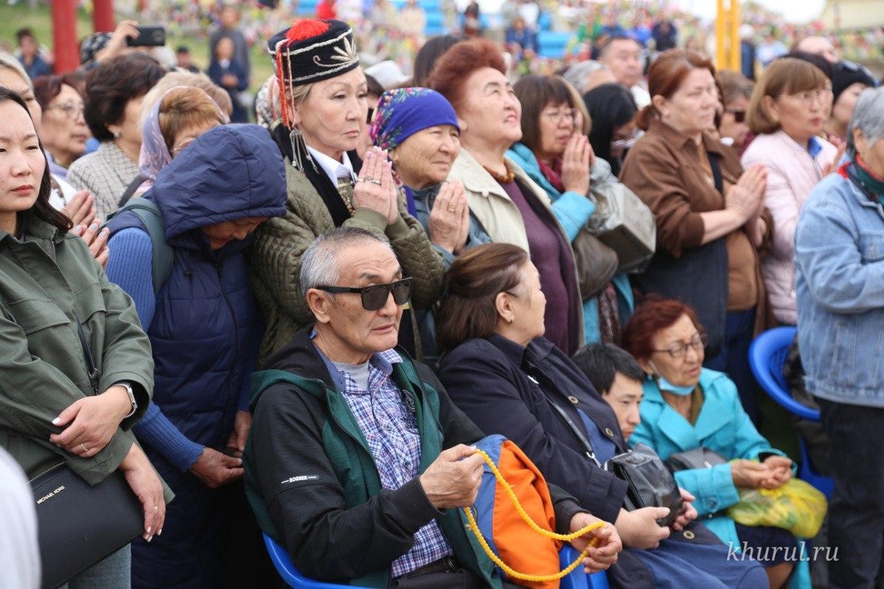 Offerings Through Fire… Today Kalmykia Held the “Jinseg” Ritual