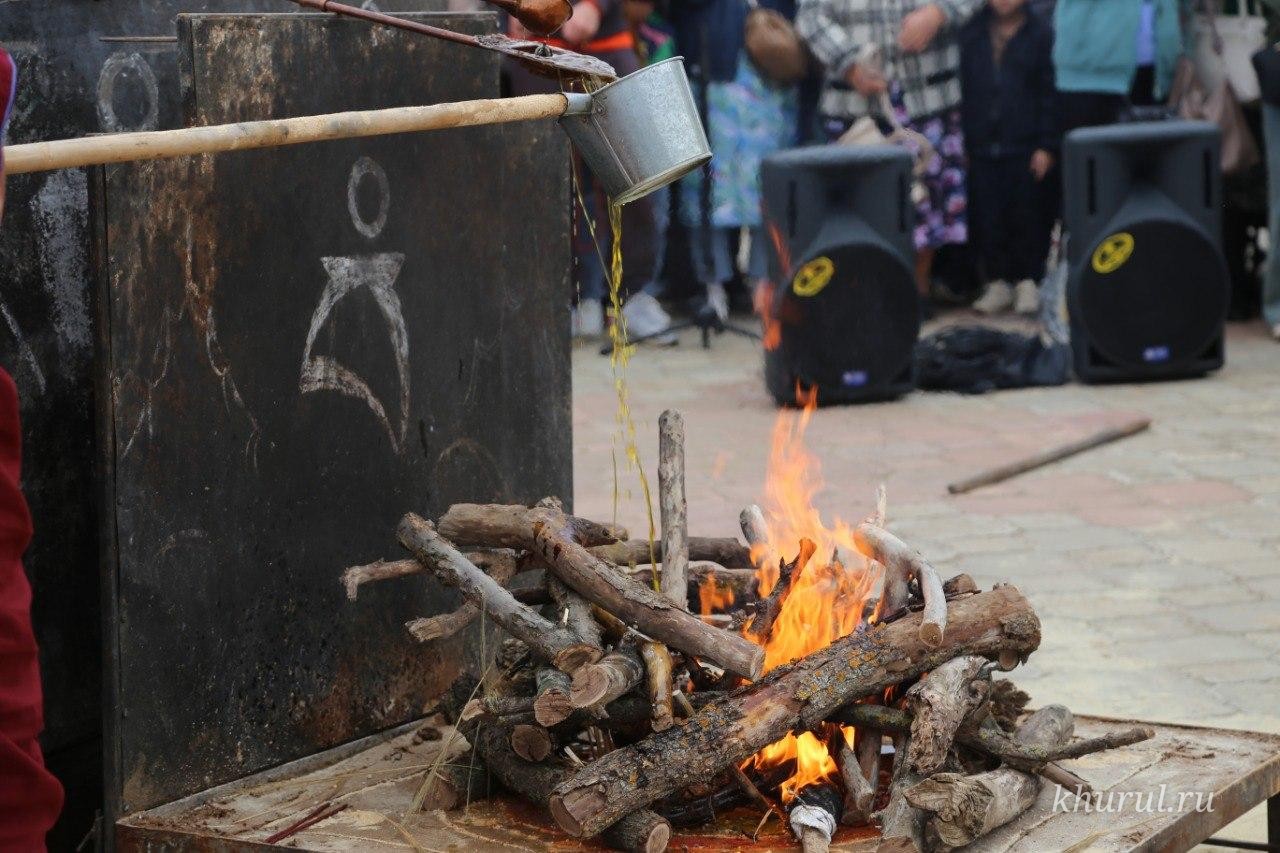 Offerings Through Fire… Today Kalmykia Held the “Jinseg” Ritual