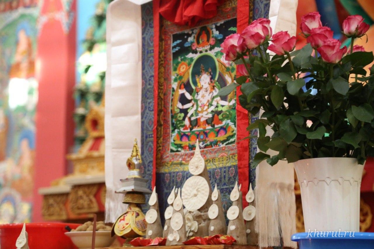 Today the Faithful of Kalmykia Offered Prayers to Ushnishavijaya, the Goddess of Longevity