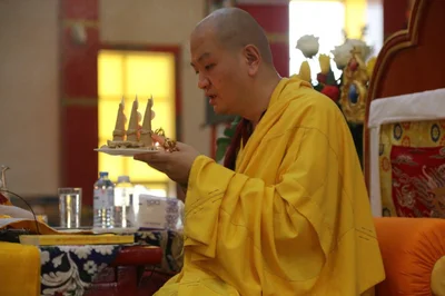 Kundeling Rinpoche Bestowed the Long-Life Empowerment through the Deity White Tara