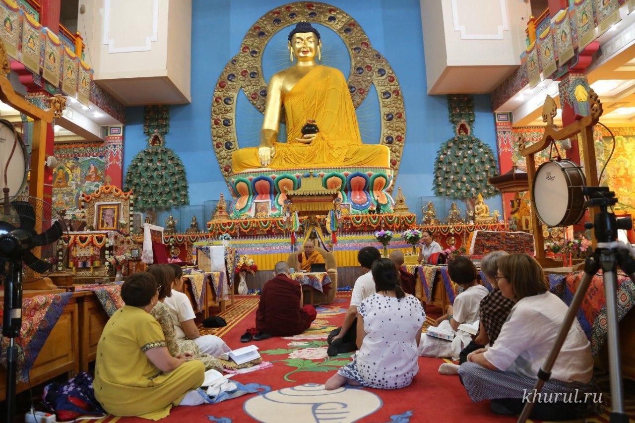 Taking the One-Day Mahayana Vows on One of the Special Days for Buddhists