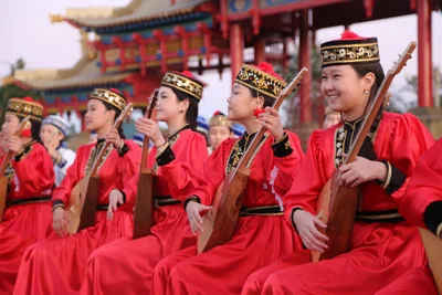 1000 Musicians Made a Creative Offering to the Three Jewels