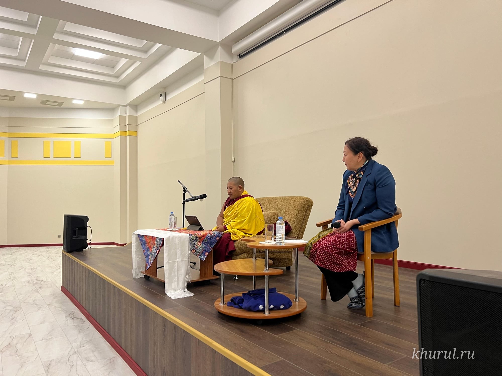 Lectures on Jamyang Shepa's text “The Precious Garland of Tenets” are underway at the Central Khurul.