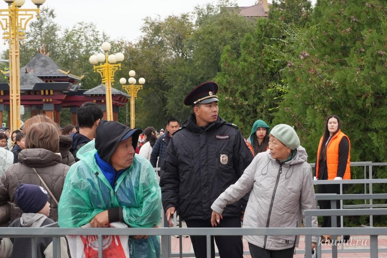 The Shajin Lama of Kalmykia expressed words of gratitude to police officers and volunteers