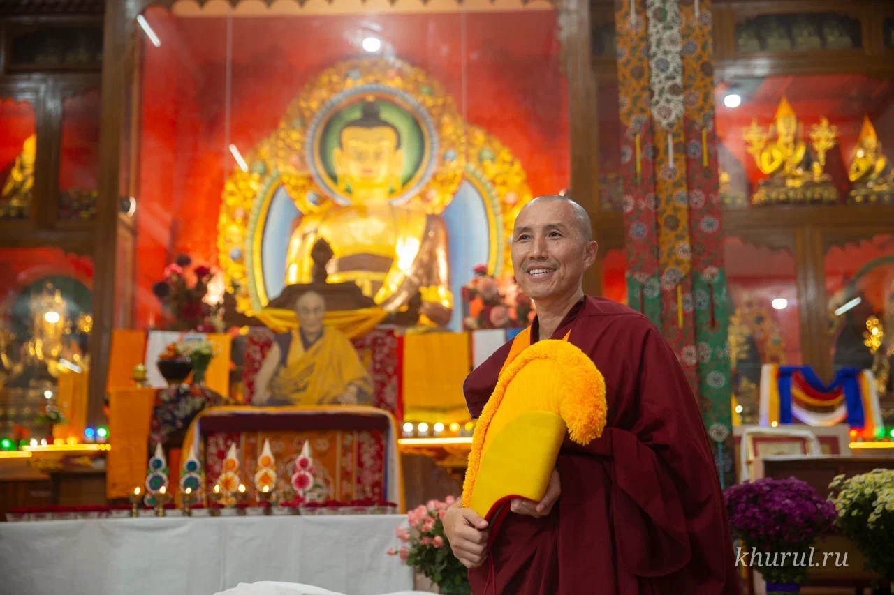 The Monastic Sangha of Kalmykia Congratulates Geshe Lharampa Tenzin Norzang (Sanal Mukubenov)