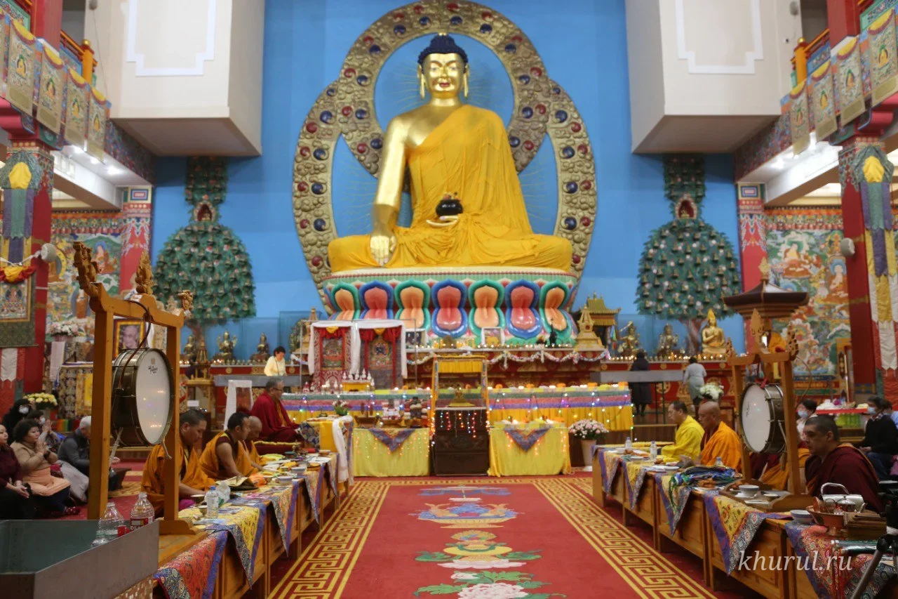 Russian President Vladimir Putin Congratulates Buddhists of Kalmykia on Tsagan Sar