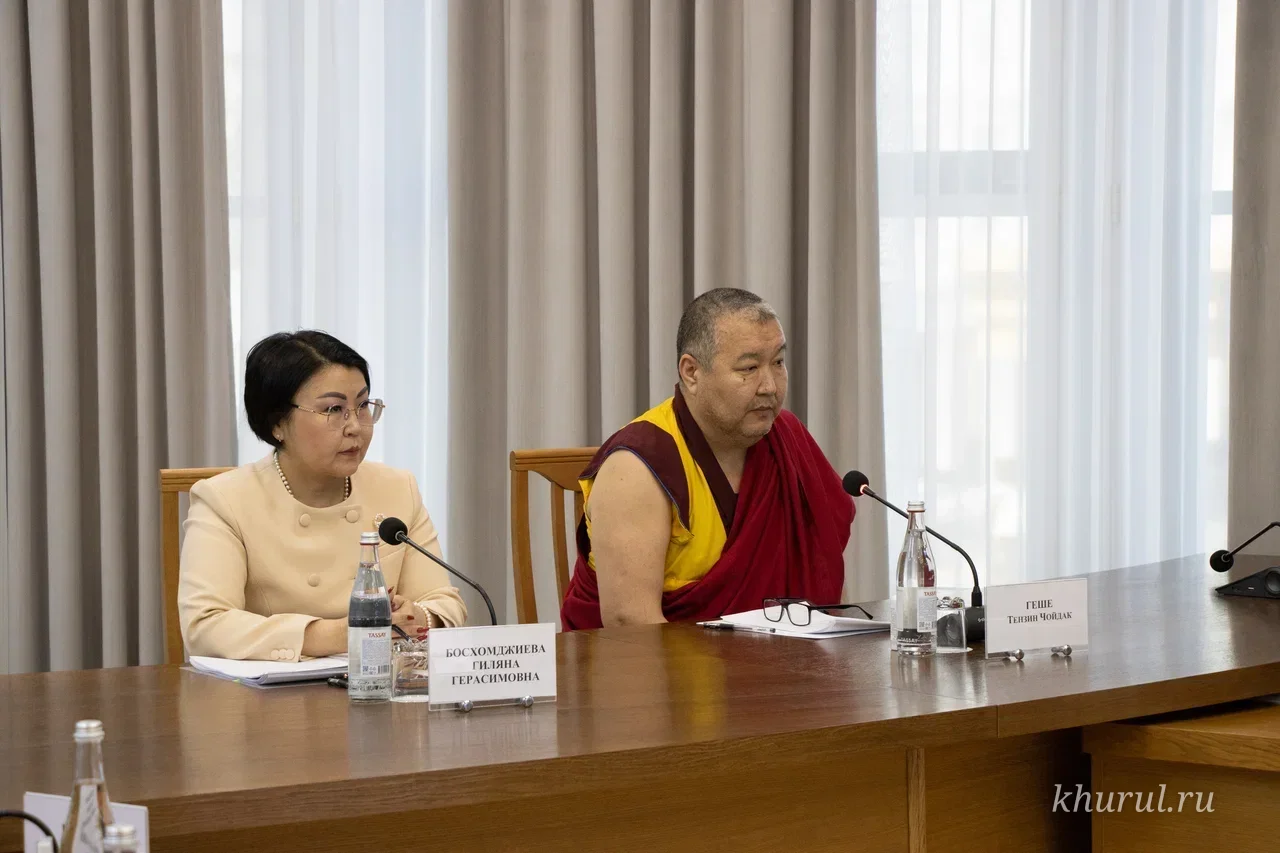 A Substantive Conversation. A Meeting on Preserving the Kalmyk Language Was Held at the Government of the Republic of Kalmykia