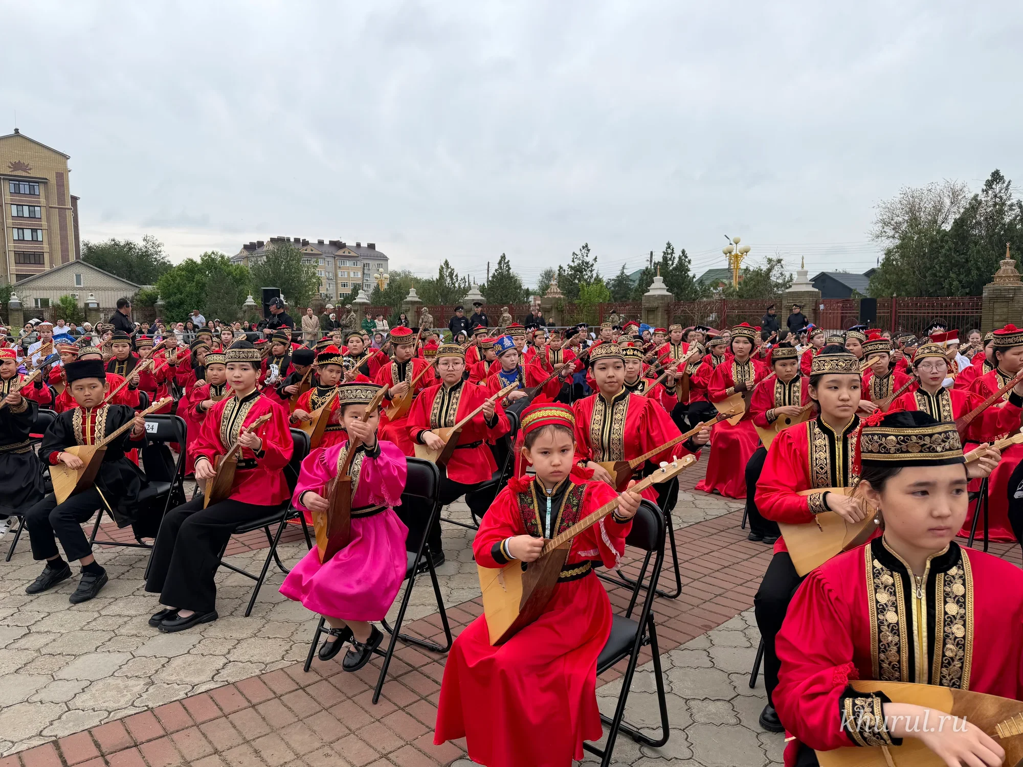 Creative Ensembles of the Republic Presented Another Musical Offering to the Three Jewels