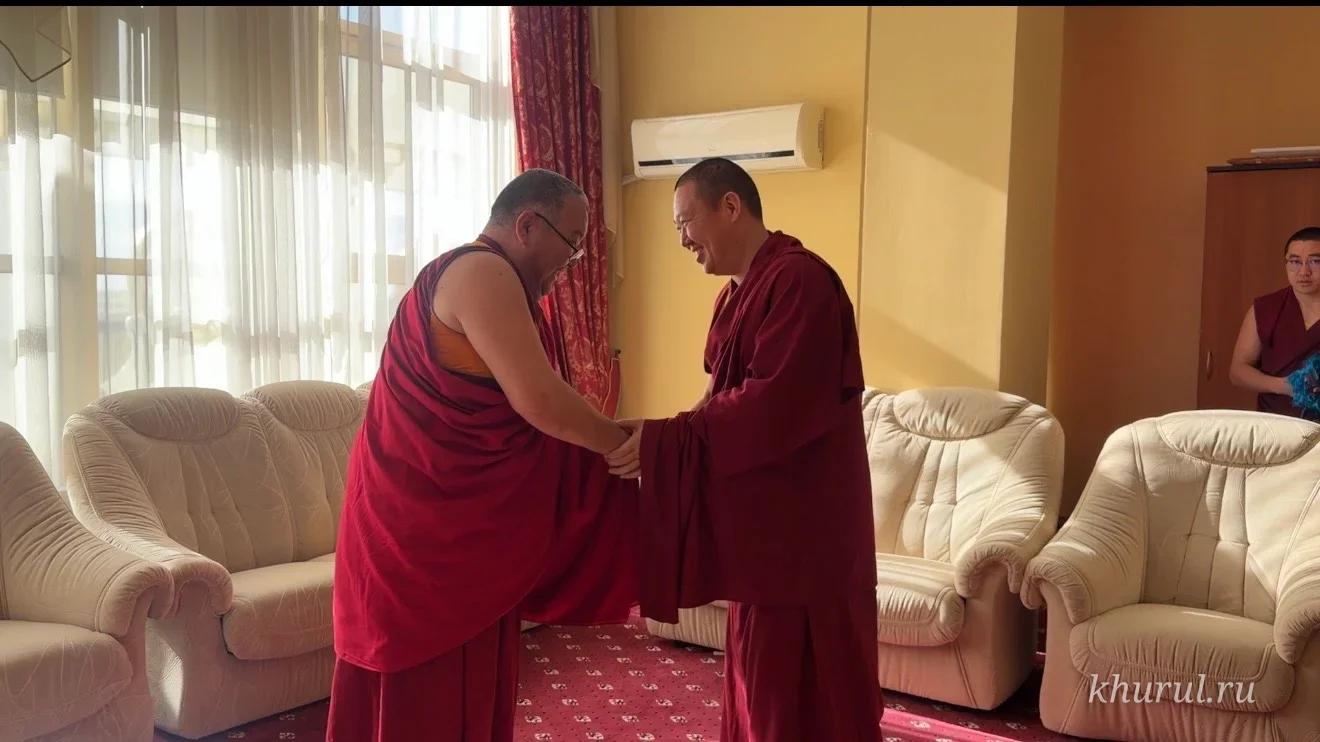 Kalmykia’s Shajin Lama meets a visiting delegation from Tuva today